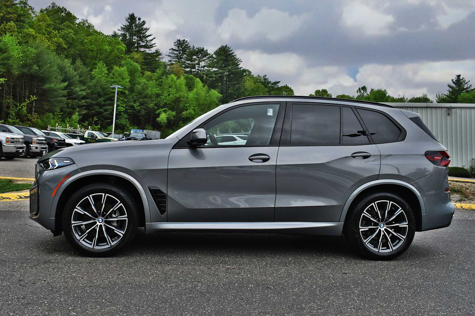 2025 Bmw X5 xDrive40i photo 2