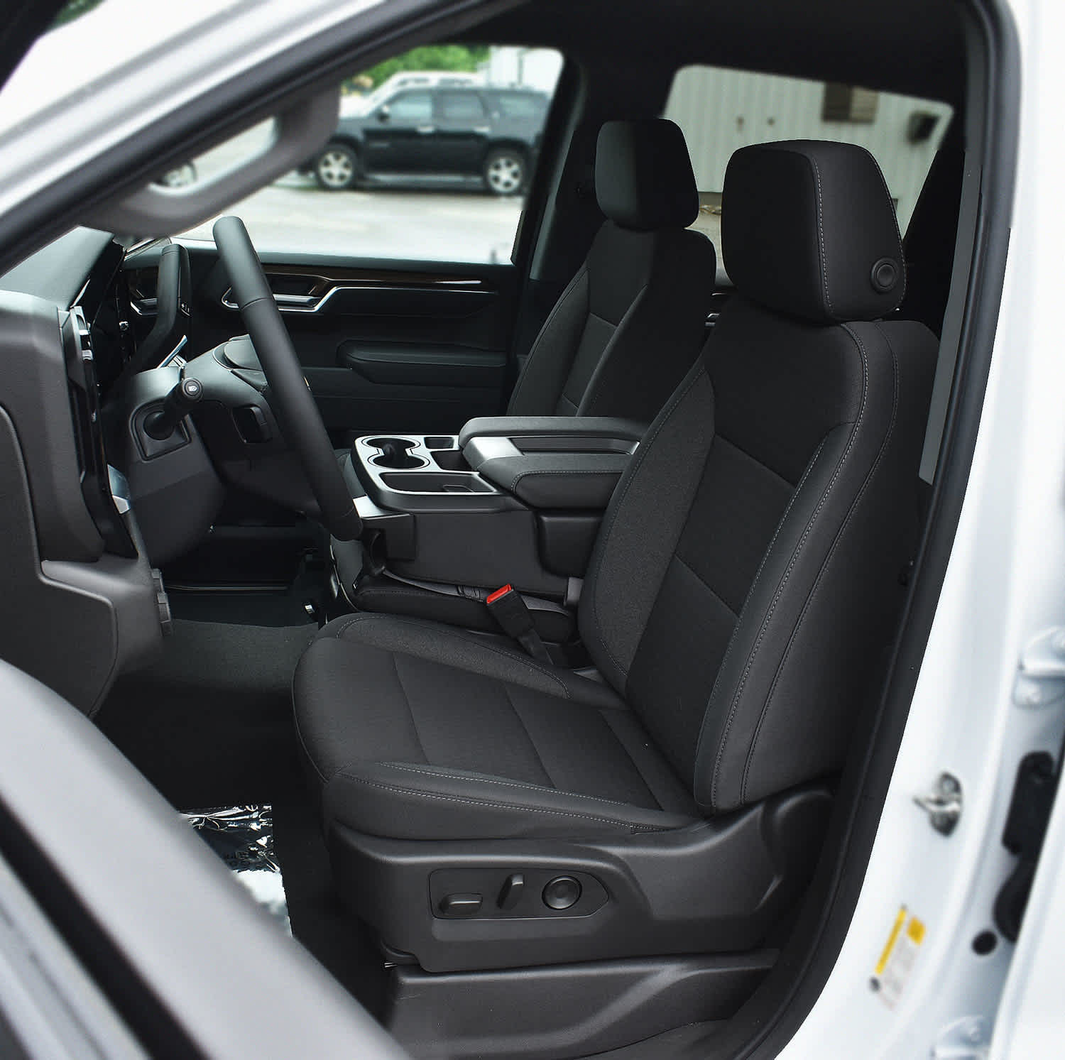 2026 Chevrolet Silverado 1500 LT - Photo 9