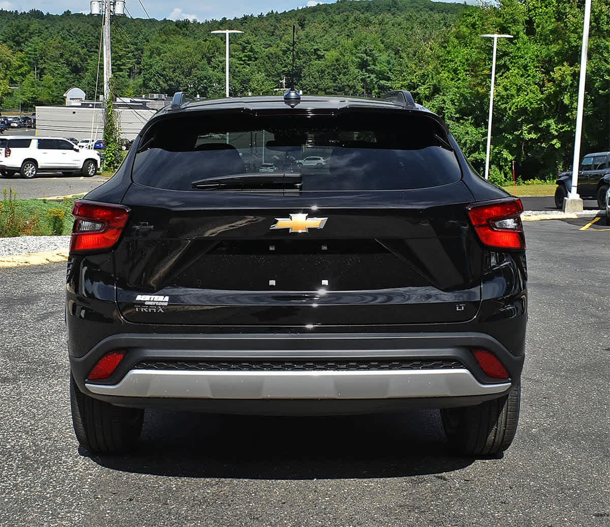 2026 Chevrolet Trax LT - Photo 7