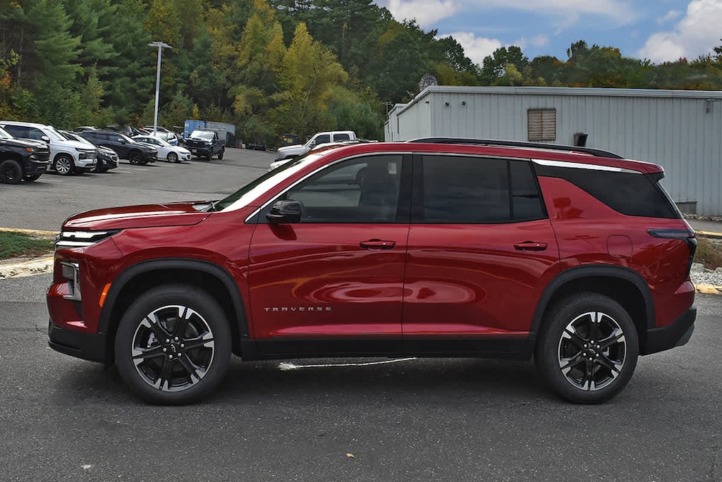 New 2027 Chevrolet Traverse LT SUV
