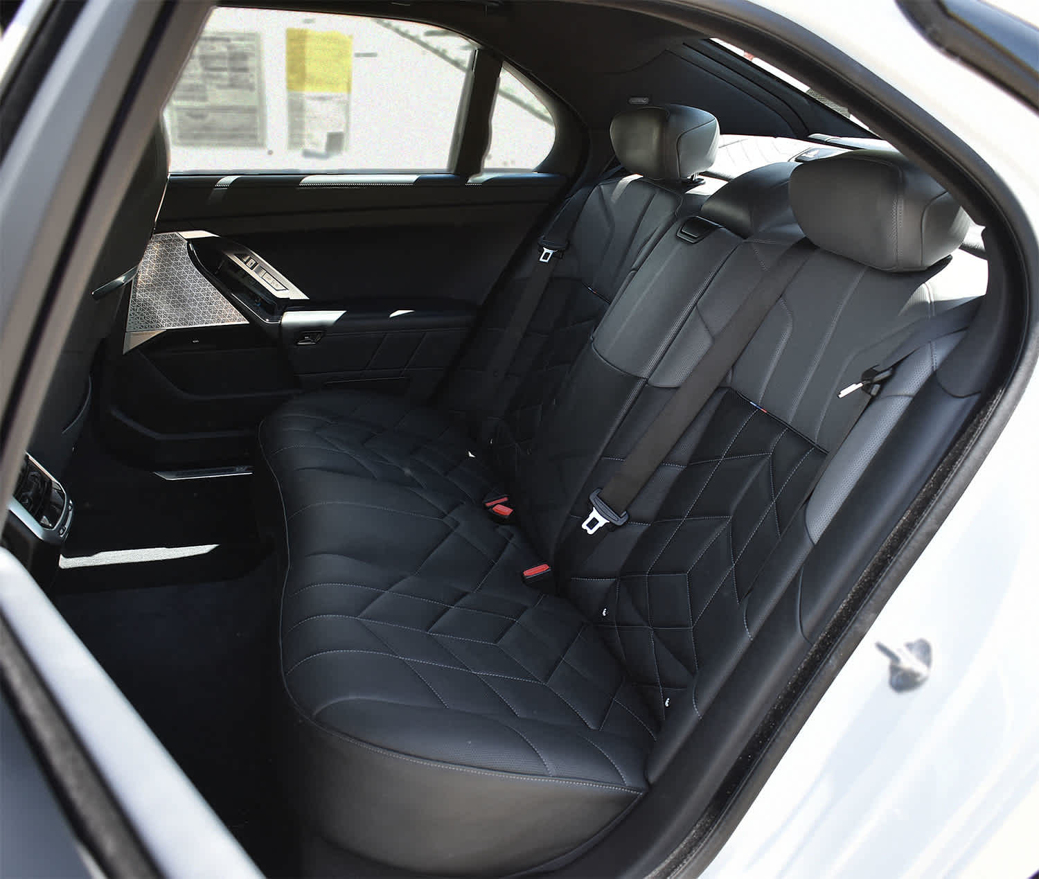 2024 BMW 7 Series 760i - Photo 16