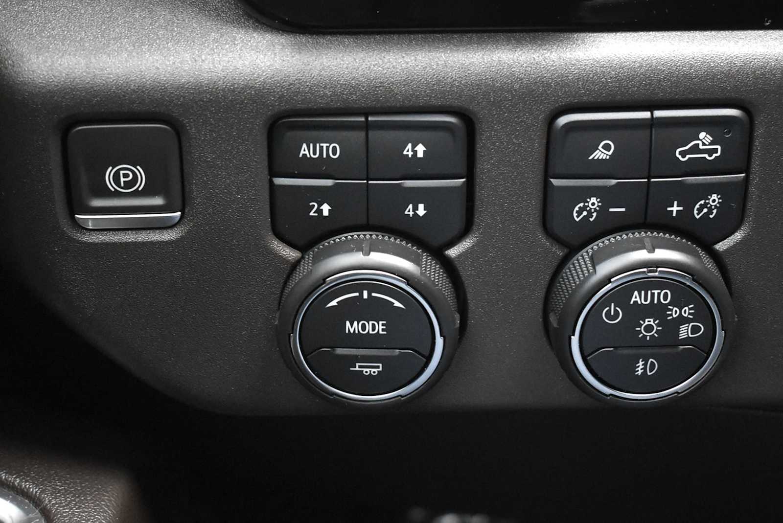 2024 Chevrolet Silverado 1500 LTZ - Photo 24