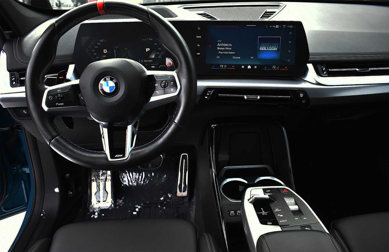 2025 BMW X1 M35i - Photo 17
