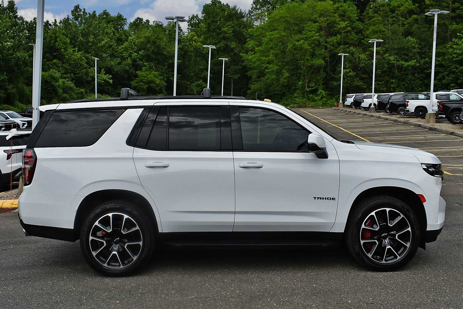 2022 Chevrolet Tahoe RST - Photo 8