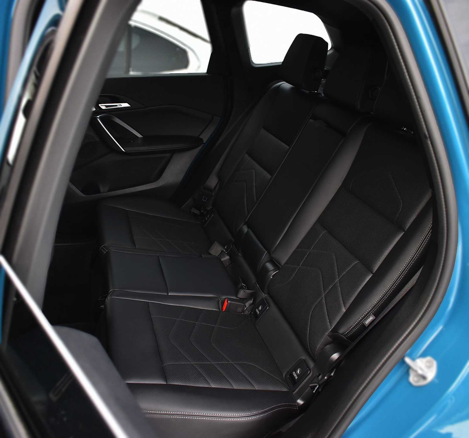 2025 BMW X1 M35i - Photo 16