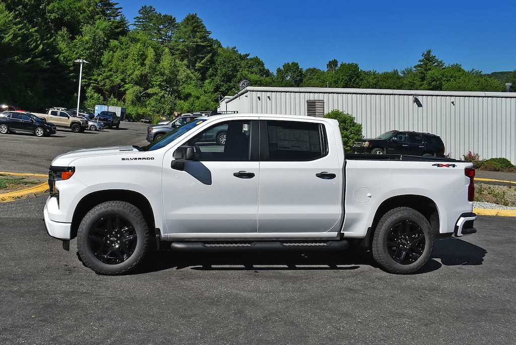 New 2026 Chevrolet Silverado 1500 Custom Truck