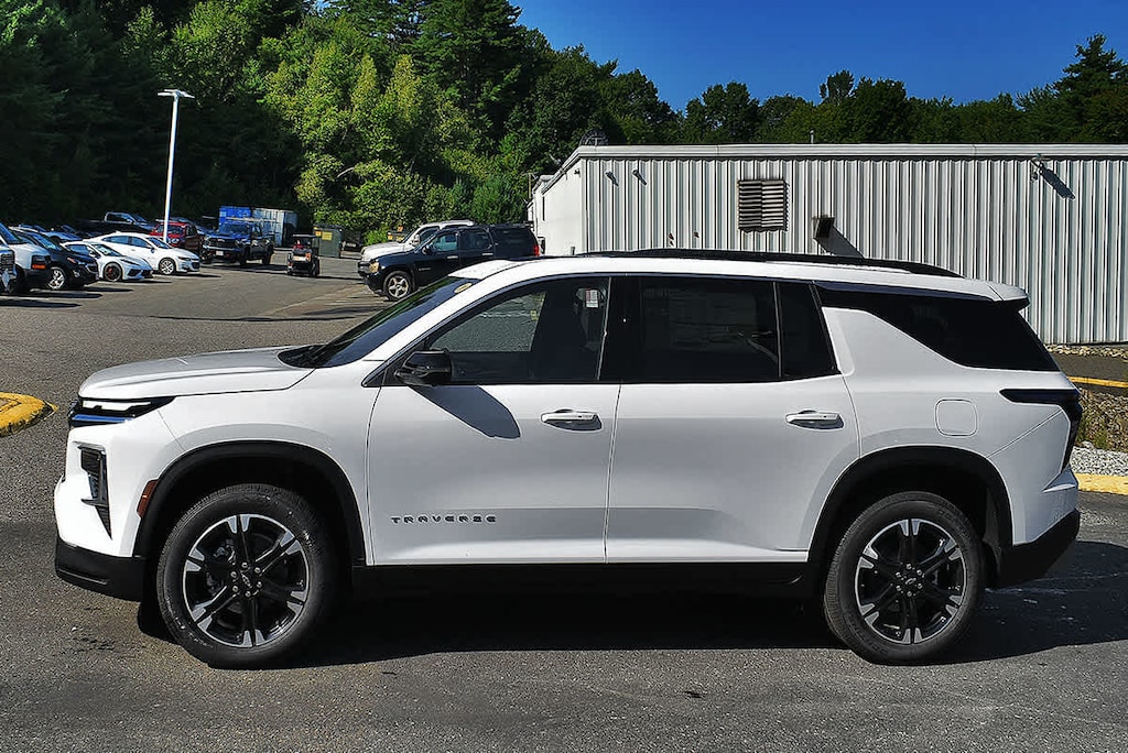New 2027 Chevrolet Traverse LT SUV