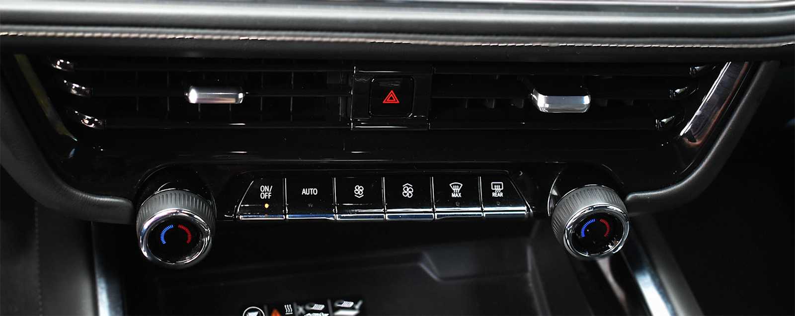 2025 Chevrolet Tahoe Premier - Photo 21
