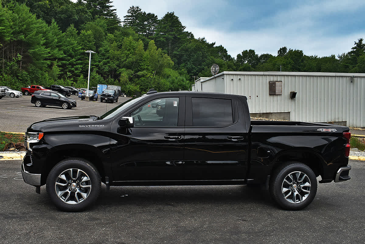 2026 Chevrolet Silverado 1500 LT - Photo 4