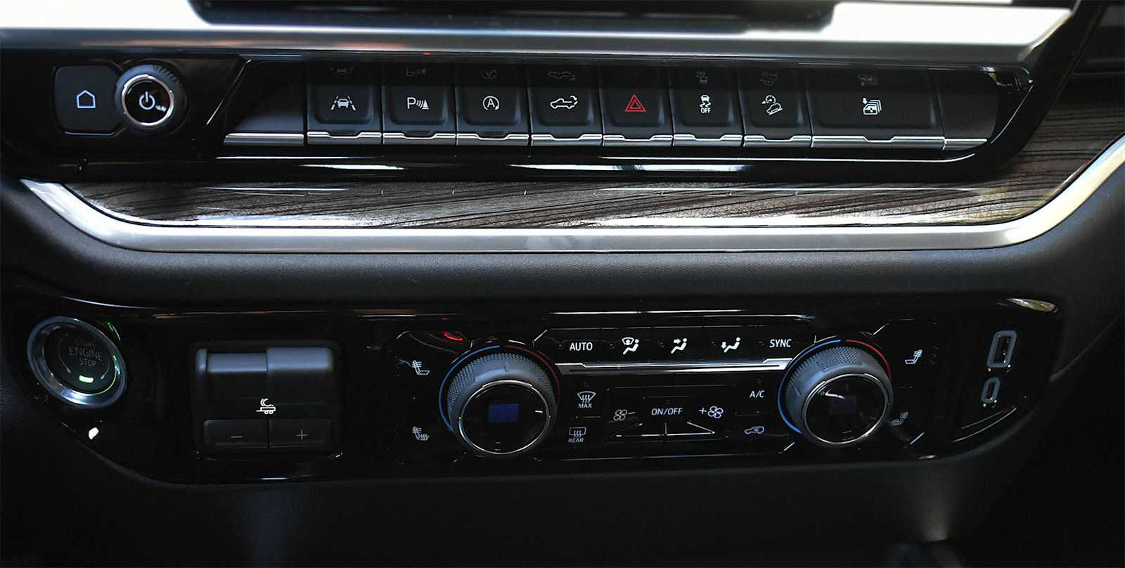 2024 Chevrolet Silverado 1500 LTZ - Photo 22