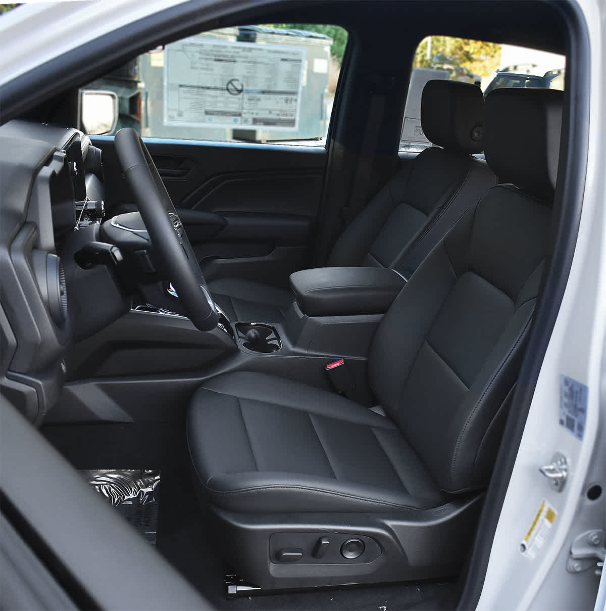 2026 Chevrolet Colorado Trail Boss - Photo 9
