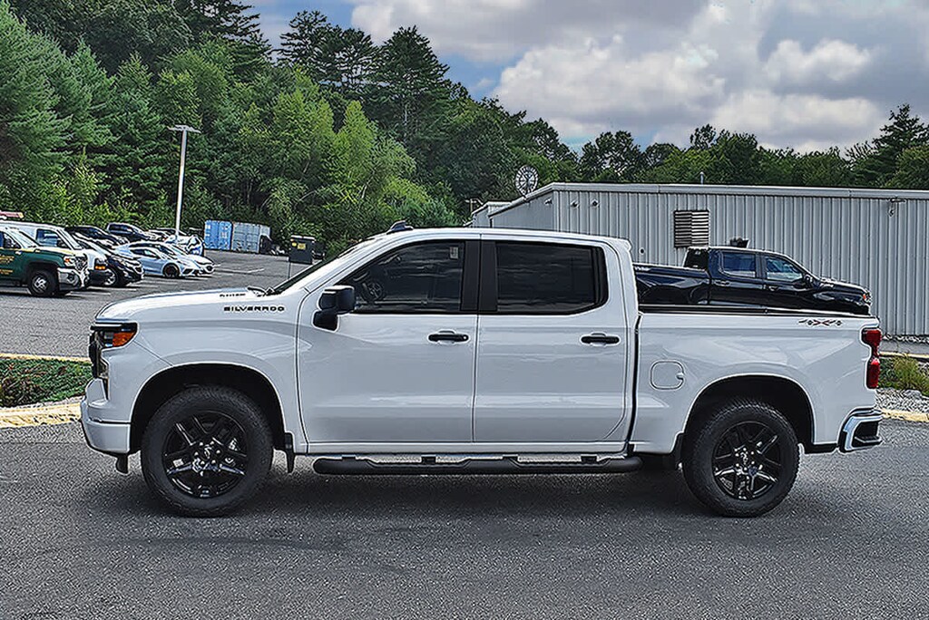 New 2026 Chevrolet Silverado 1500 Custom Truck