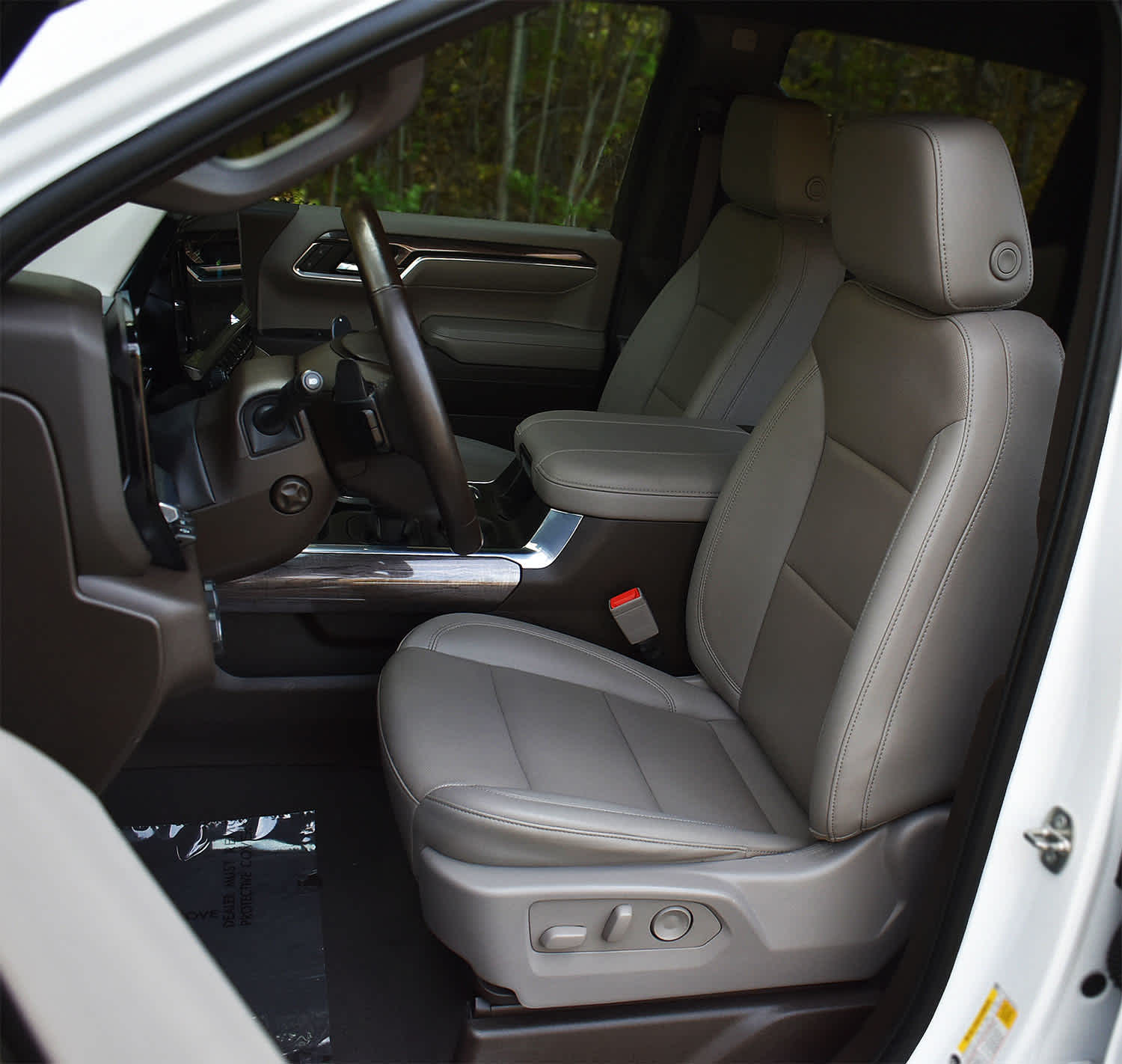 2024 Chevrolet Silverado 1500 LTZ - Photo 10