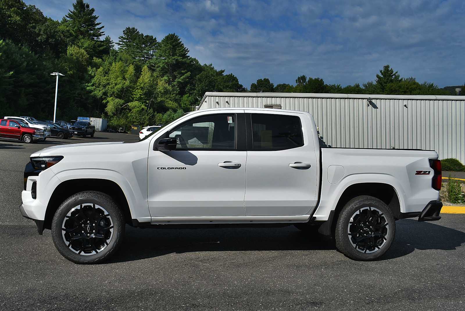 2026 Chevrolet Colorado Z71 photo 2