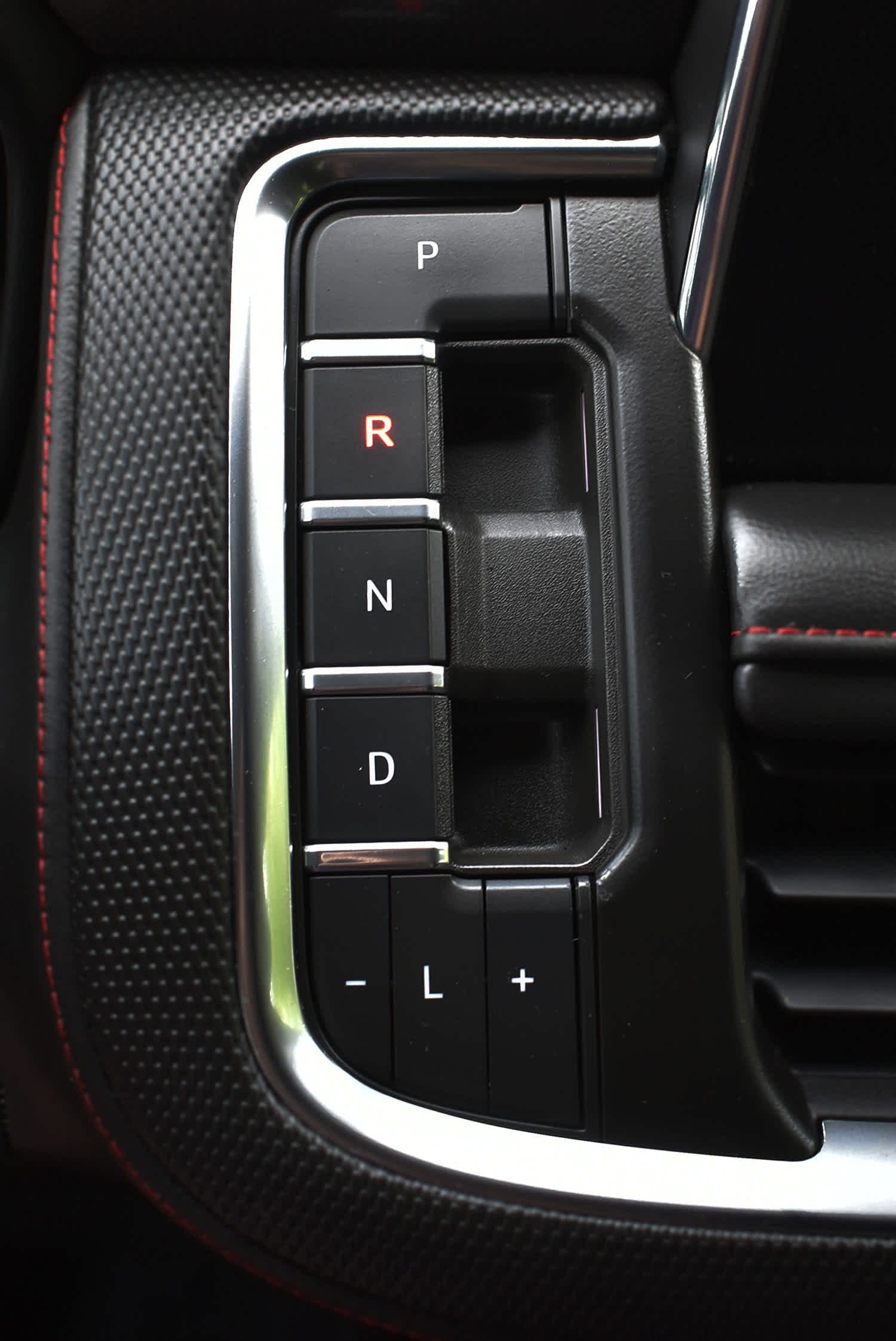 2022 Chevrolet Tahoe RST - Photo 25