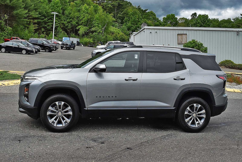 Used 2025 Chevrolet Equinox LT SUV