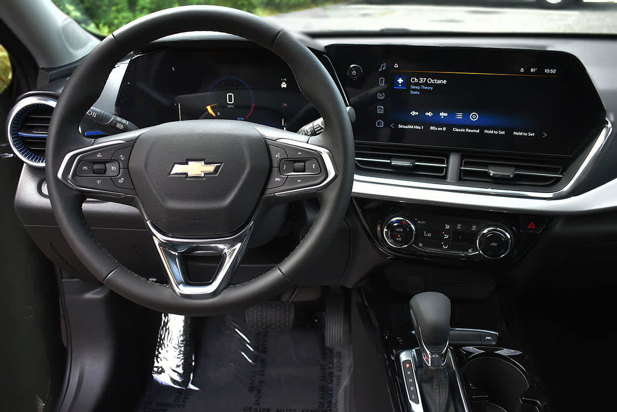 2026 Chevrolet Trax LT - Photo 12