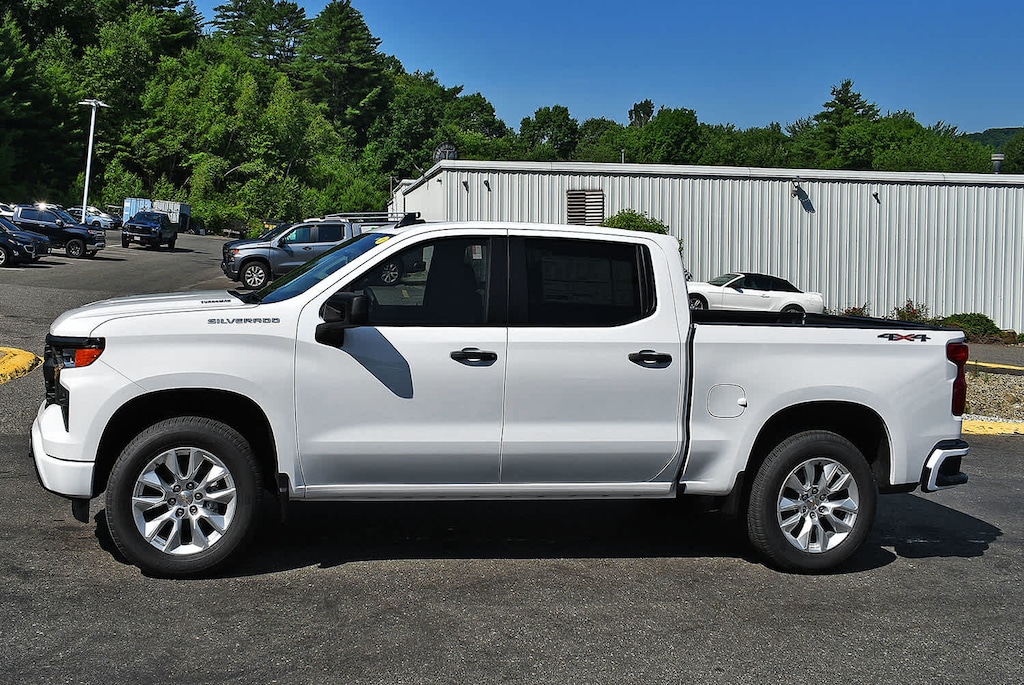 New 2026 Chevrolet Silverado 1500 Custom Truck