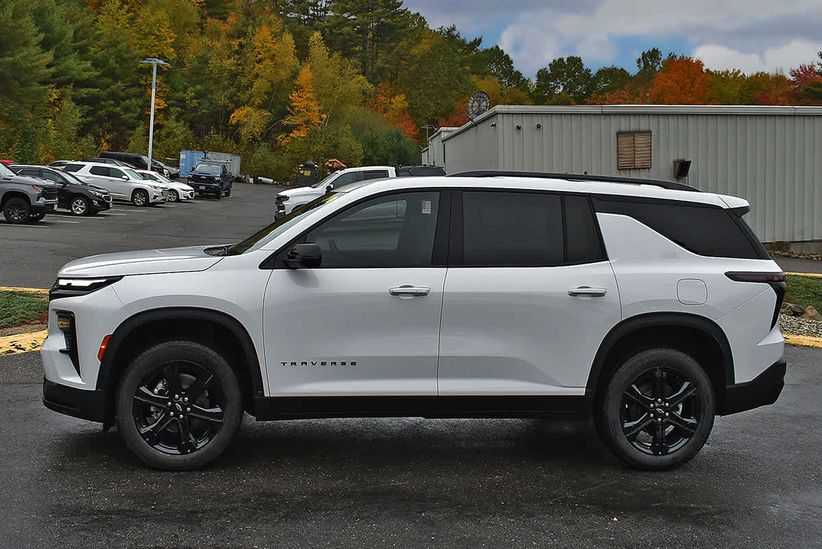 New 2027 Chevrolet Traverse LT SUV