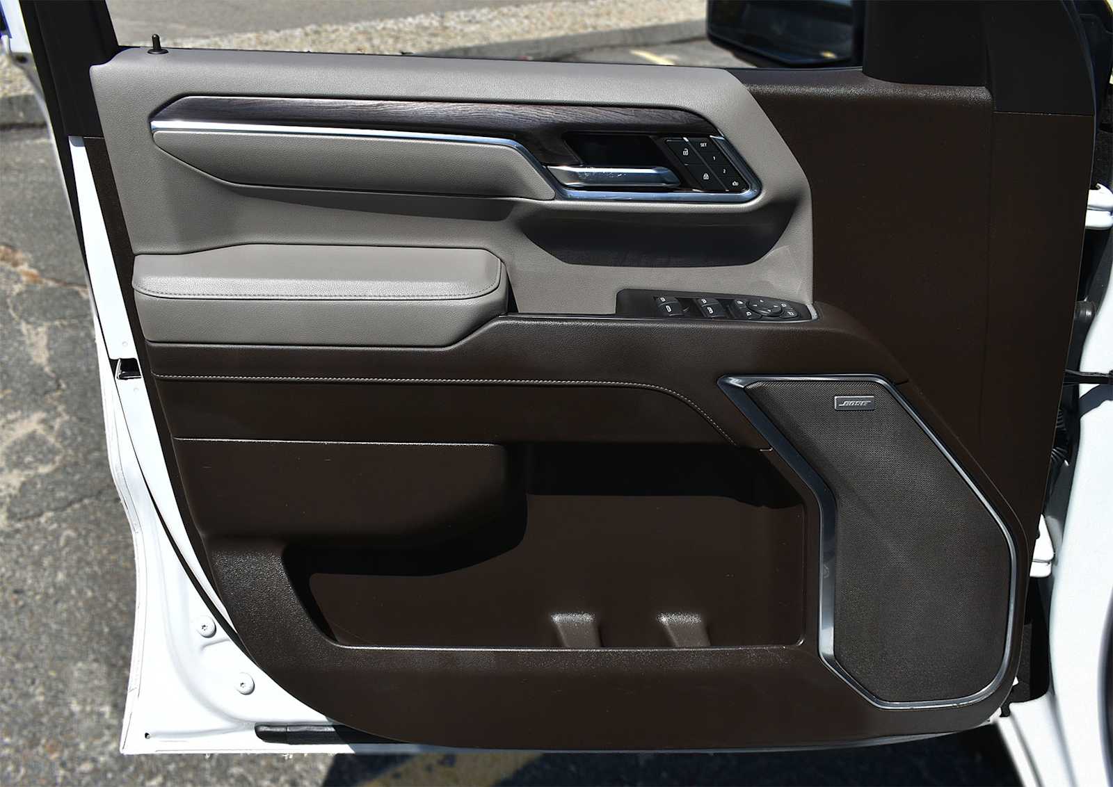 2024 Chevrolet Silverado 1500 LTZ - Photo 25