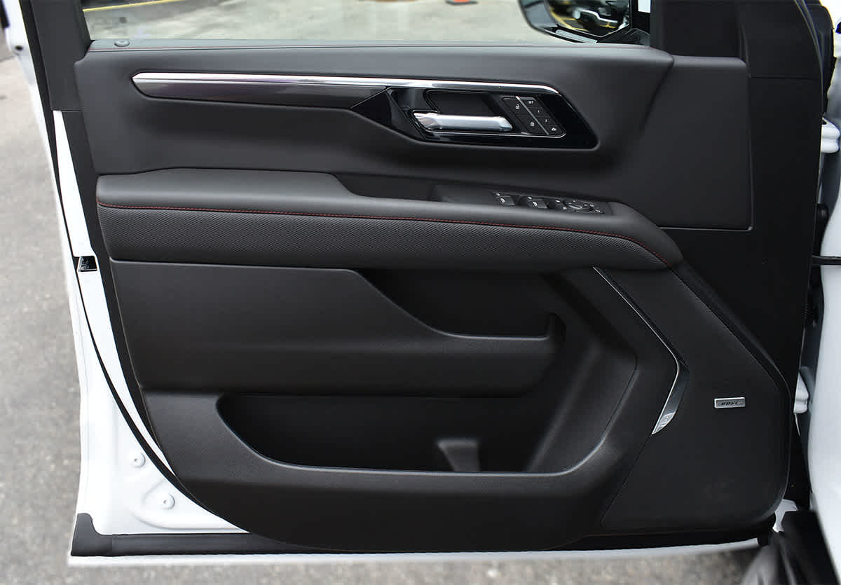 2026 Chevrolet Suburban RST - Photo 25
