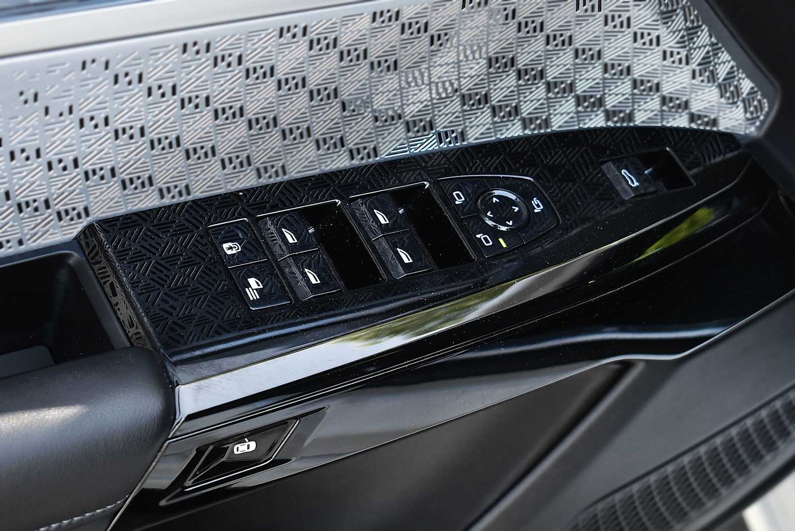 2024 BMW 7 Series 760i - Photo 35