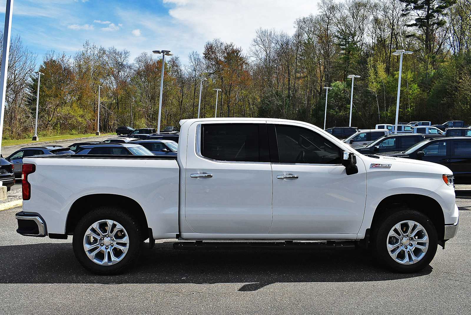 2024 Chevrolet Silverado 1500 LTZ - Photo 6