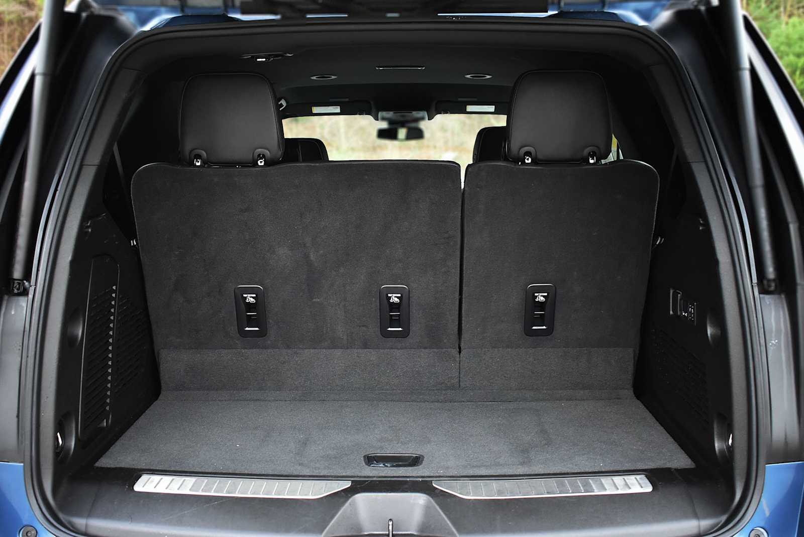 2025 Chevrolet Tahoe Premier - Photo 8