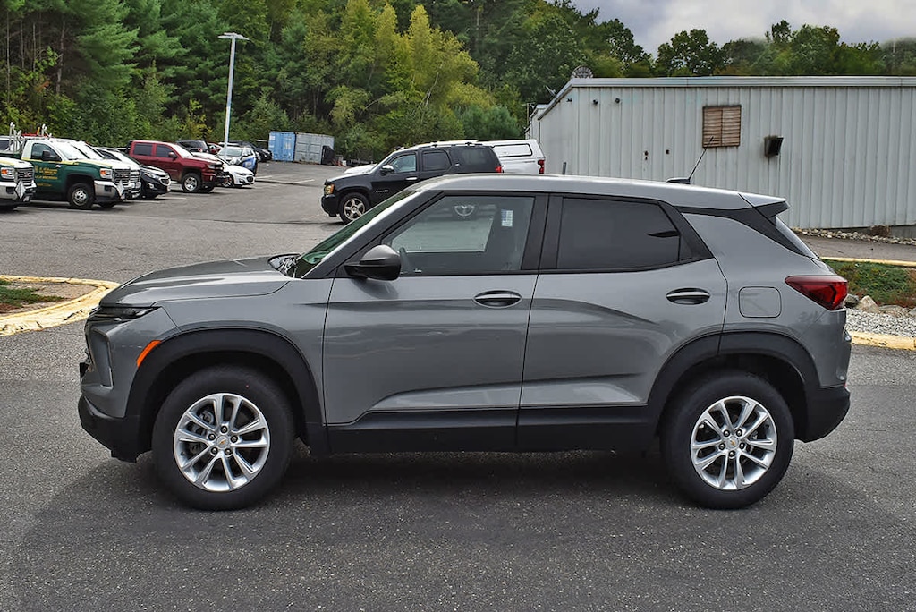 Used 2024 Chevrolet Trailblazer LS SUV