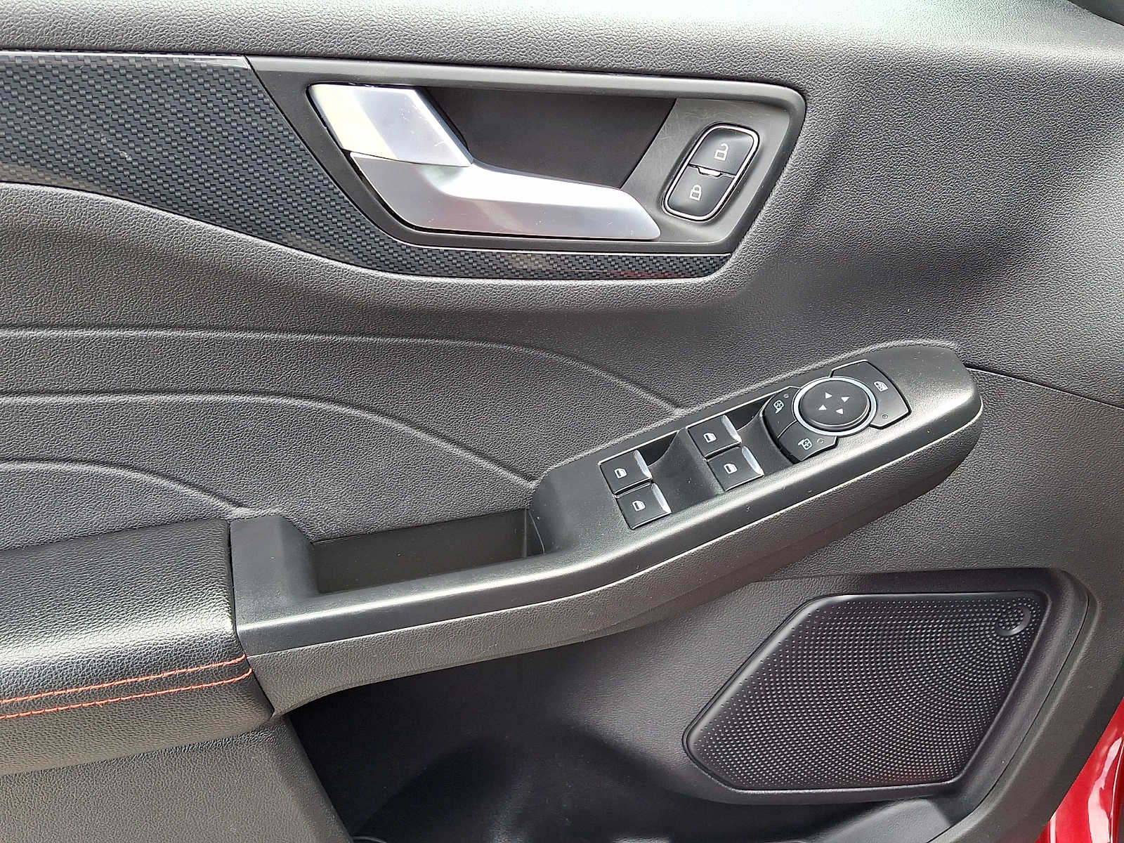 2024 Ford Escape ST-Line - Photo 13