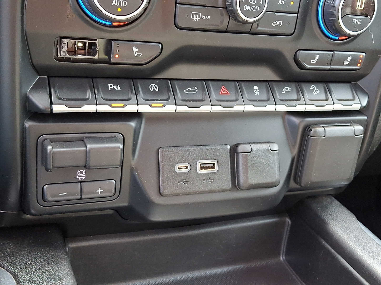 2019 Chevrolet Silverado 1500 LT Trail Boss - Photo 24