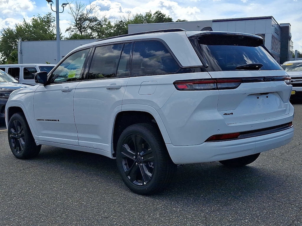 New 2027 Jeep Grand Cherokee 2 Row LIMITED 4X4 Sport Utility