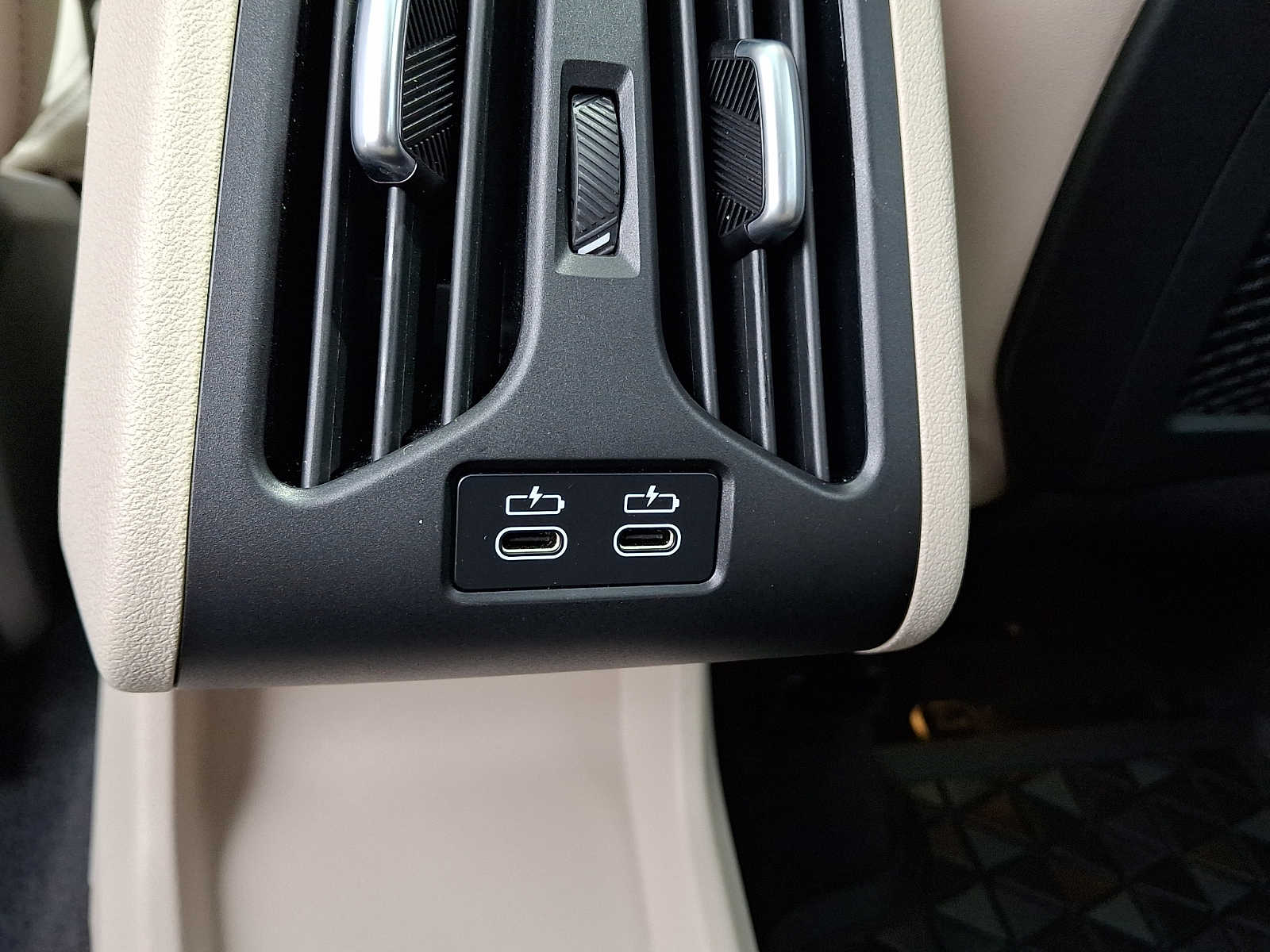2024 BMW X1 28i - Photo 11