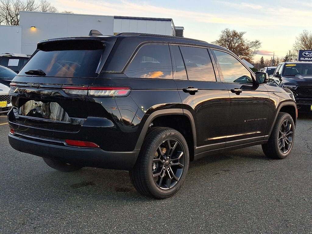 New 2025 Jeep Grand Cherokee LIMITED 4X4 Sport Utility