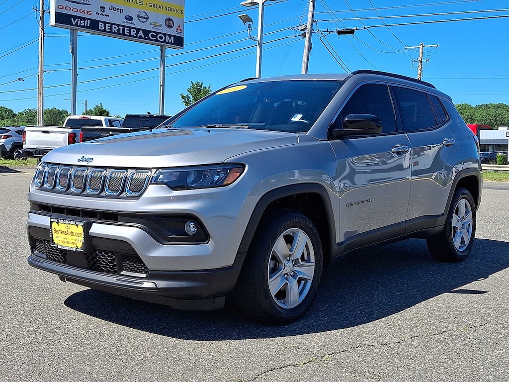 Used 2022 Jeep Compass Latitude SUV