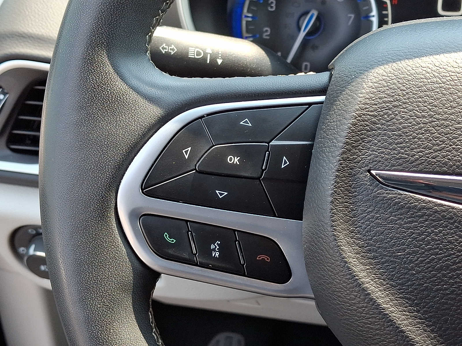 2024 Chrysler Pacifica Touring L - Photo 24