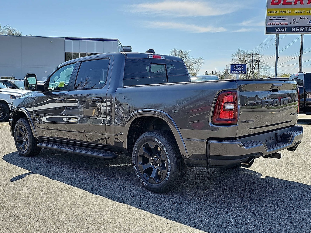 New 2026 Ram 1500 BIG HORN CREW CAB 4X4 5'7 BOX Pickup