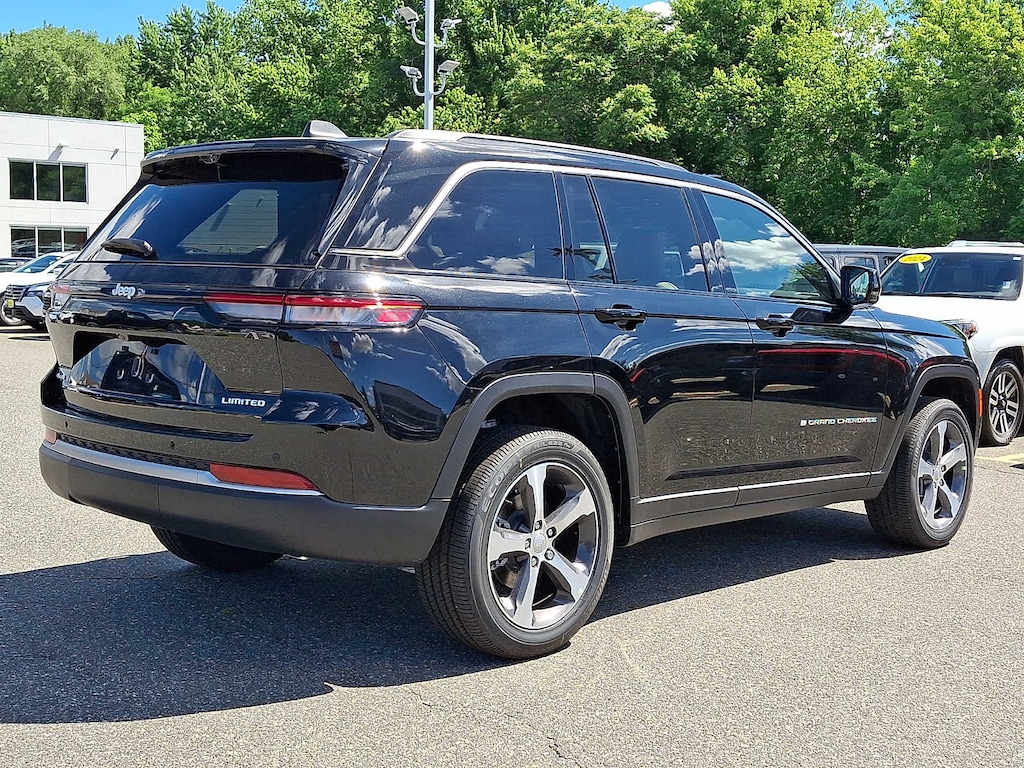 New 2026 Jeep Grand Cherokee LIMITED 4X4 Sport Utility