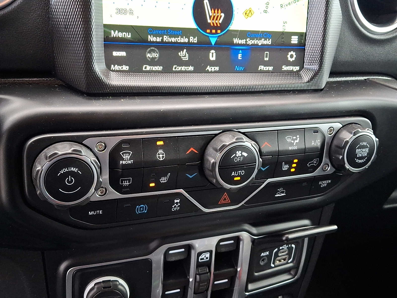 2022 Jeep Wrangler Unlimited Sahara 4XE - Photo 16