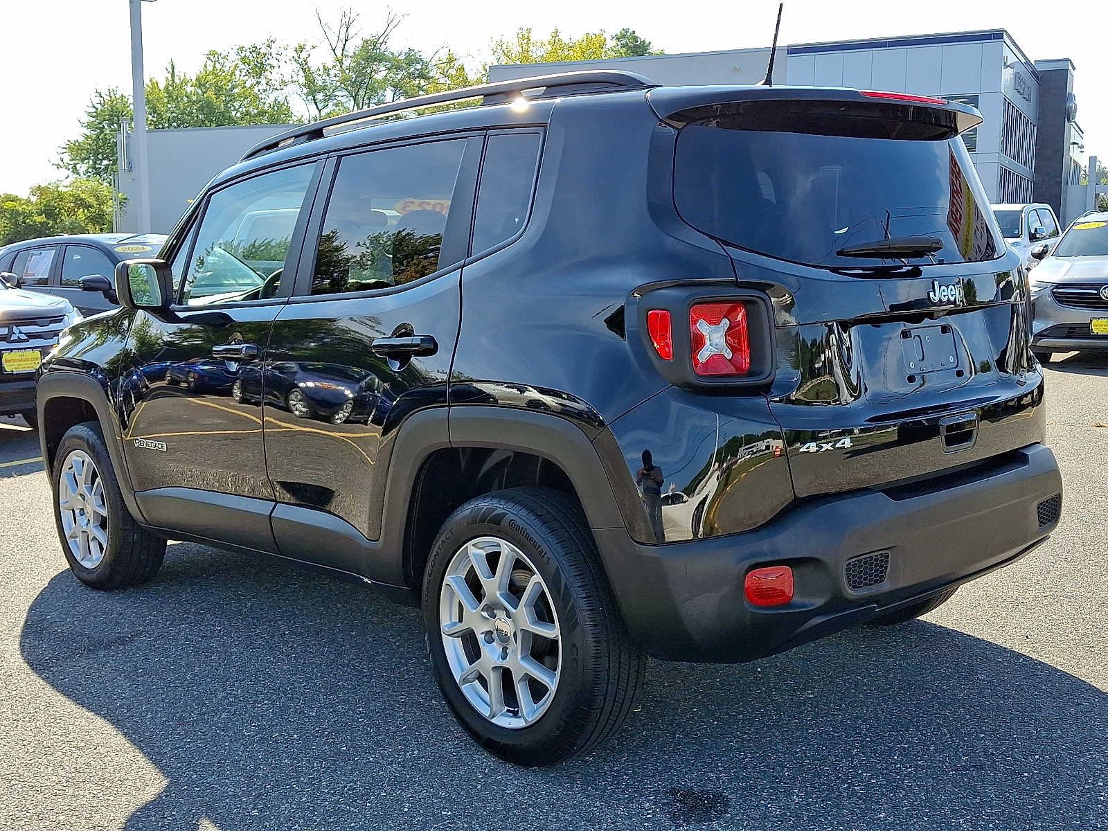2023 Jeep Renegade Latitude Upland photo 2