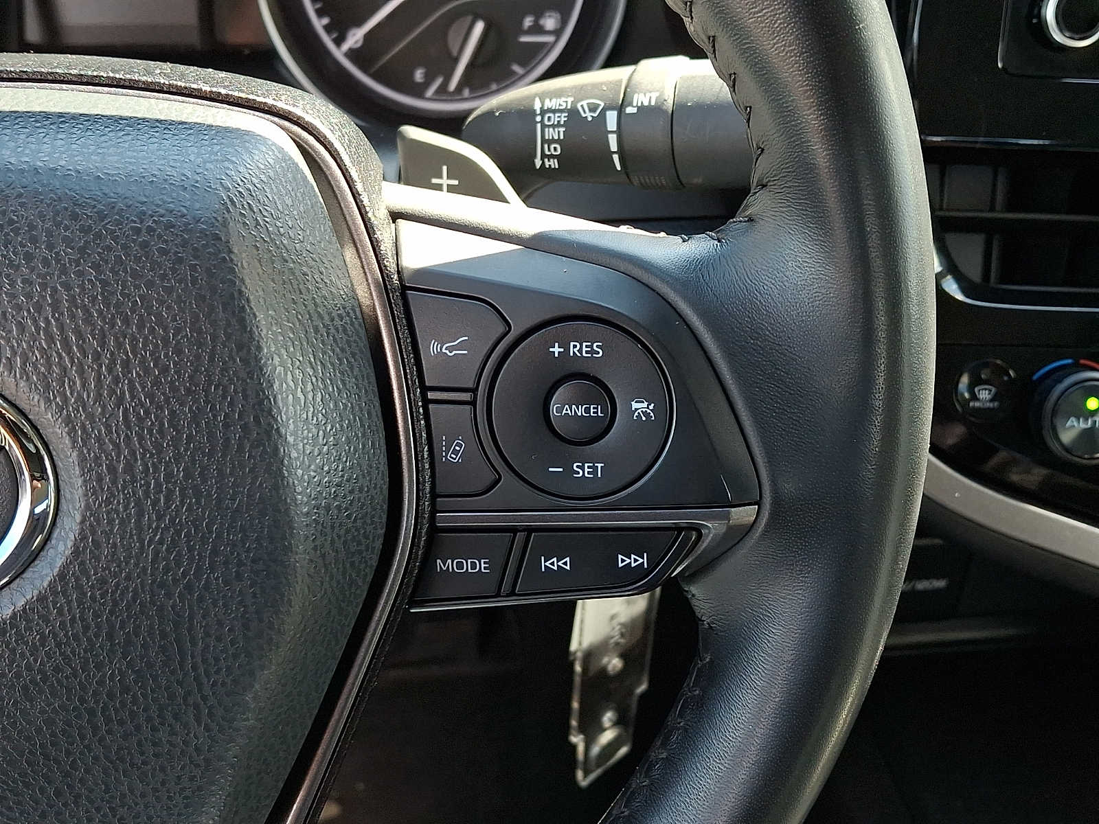 2024 Toyota Camry SE - Photo 21