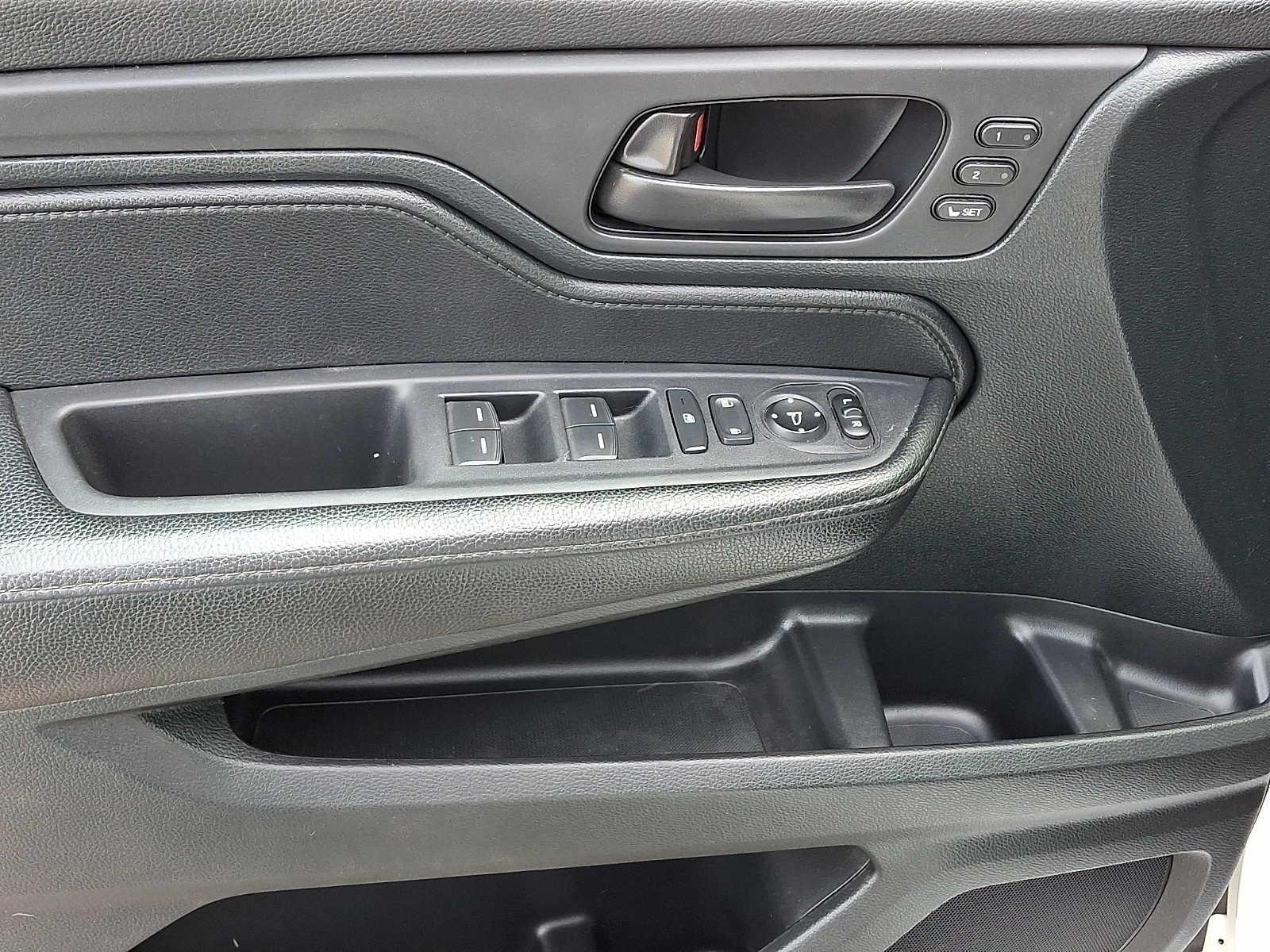 2023 Honda Odyssey SPORT - Photo 16
