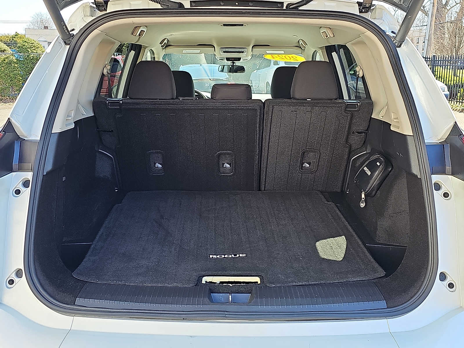 2024 Nissan Rogue SV - Photo 28