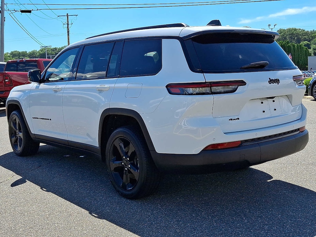 Used 2023 Jeep Grand Cherokee L Altitude SUV