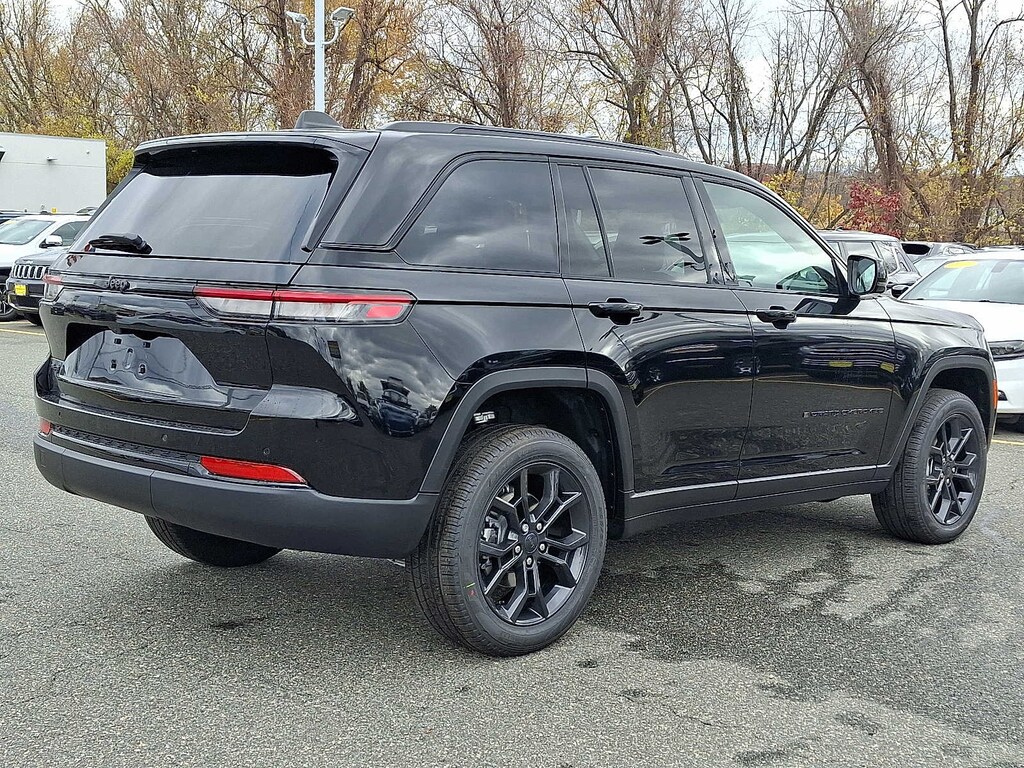 New 2025 Jeep Grand Cherokee LIMITED 4X4 Sport Utility