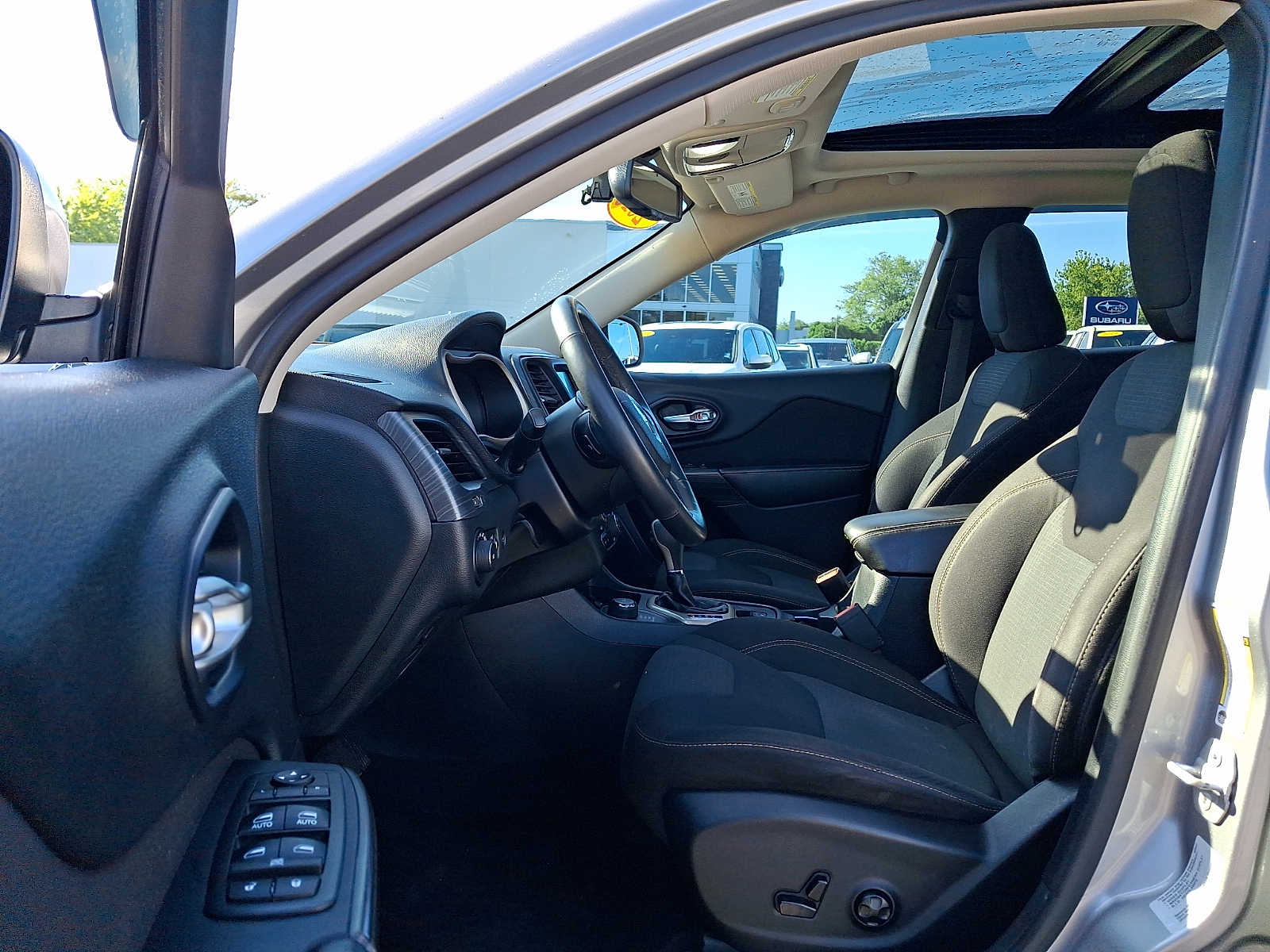 2016 Jeep Cherokee Latitude - Photo 14