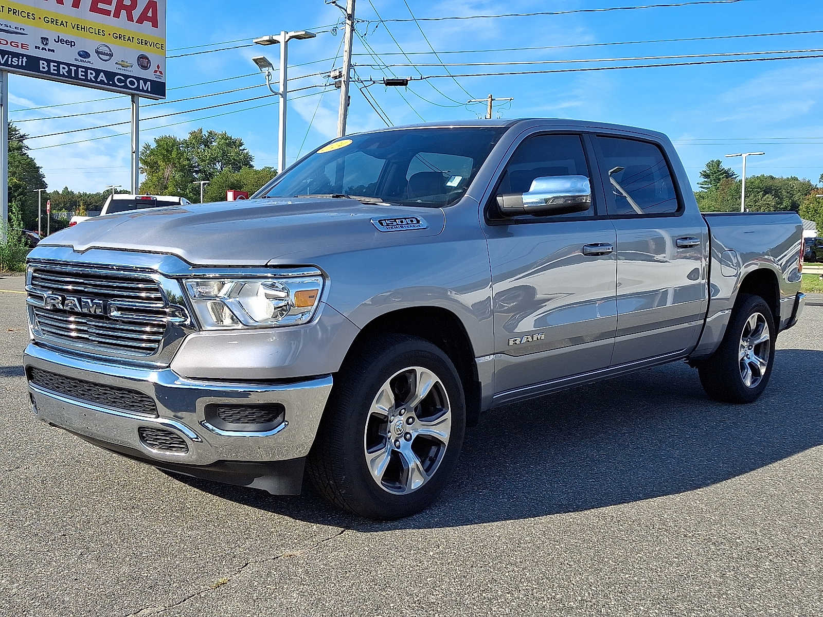 2024 Ram 1500 Laramie photo 3