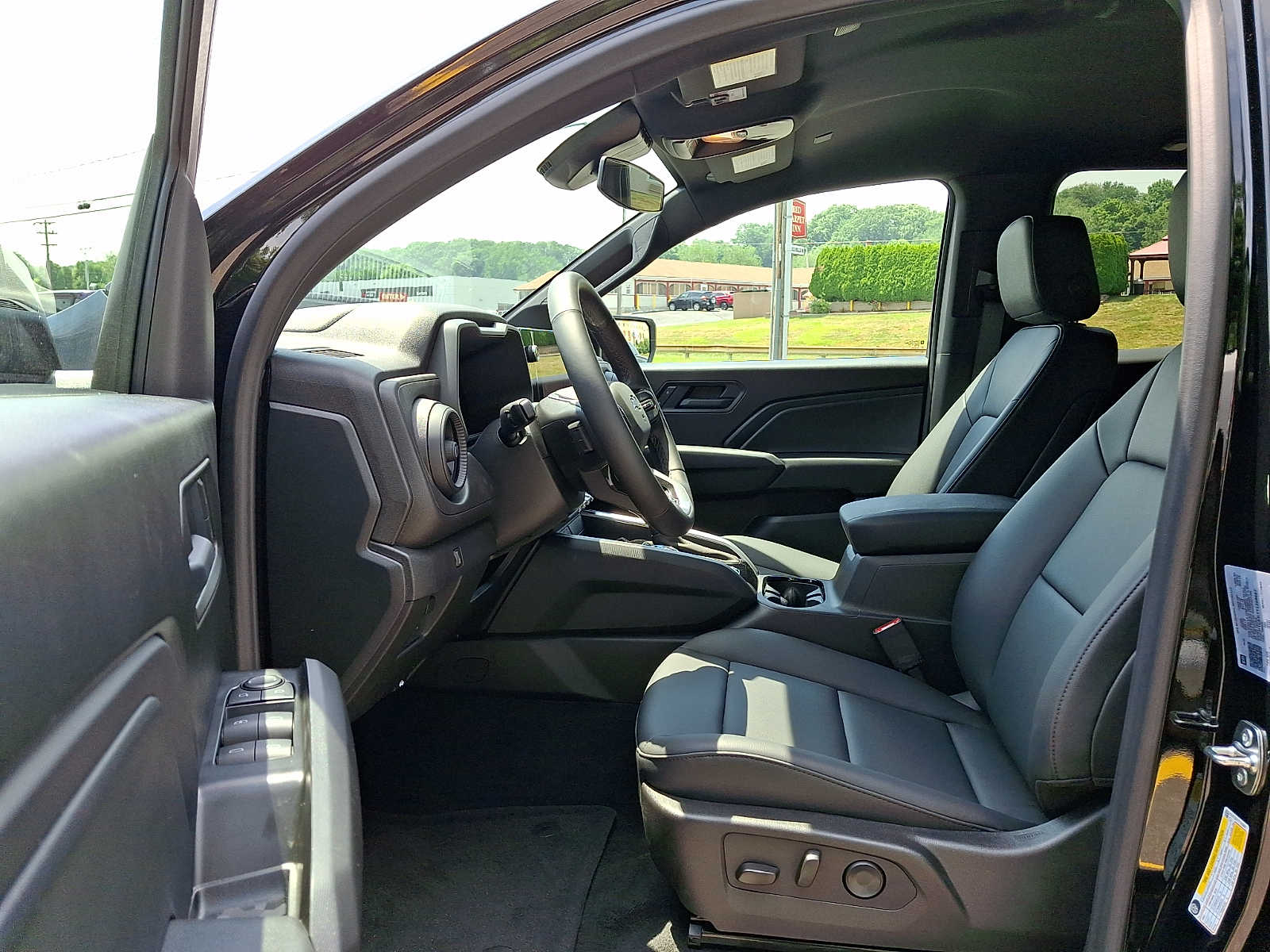 2026 Chevrolet Colorado Trail Boss - Photo 13