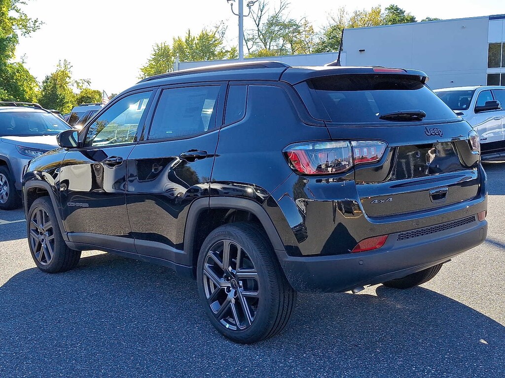 New 2026 Jeep Compass LIMITED ALTITUDE 4X4 Sport Utility