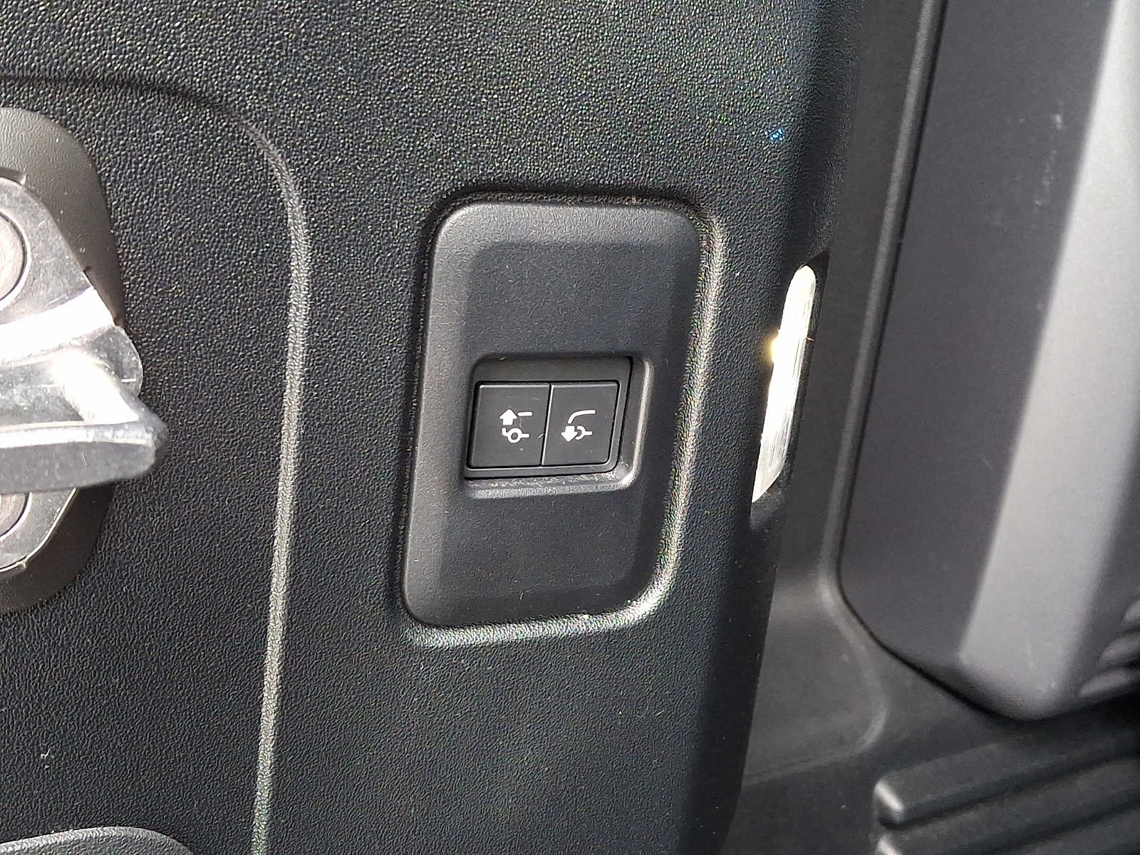 2022 Land Rover Defender X-Dynamic SE - Photo 36